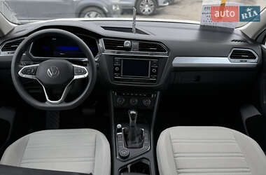 Внедорожник / Кроссовер Volkswagen Tiguan 2022 в 