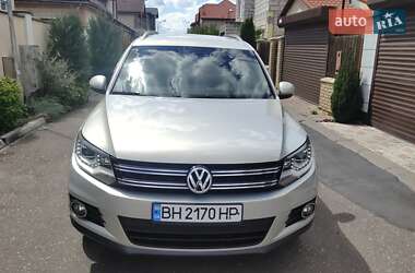 Позашляховик / Кросовер Volkswagen Tiguan 2011 в Одесі