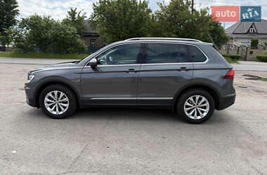 Внедорожник / Кроссовер Volkswagen Tiguan 2018 в 