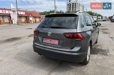 Внедорожник / Кроссовер Volkswagen Tiguan 2018 в 