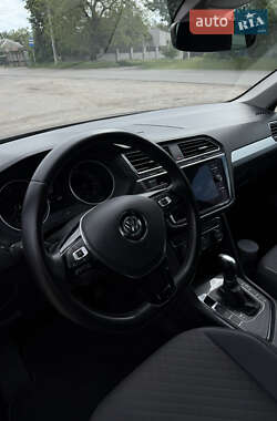 Внедорожник / Кроссовер Volkswagen Tiguan 2018 в 