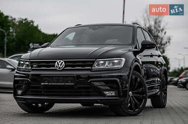 Внедорожник / Кроссовер Volkswagen Tiguan 2020 в 