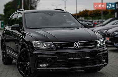 Внедорожник / Кроссовер Volkswagen Tiguan 2020 в 