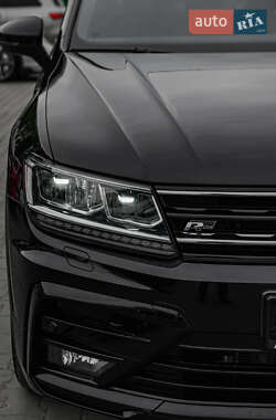 Внедорожник / Кроссовер Volkswagen Tiguan 2020 в 