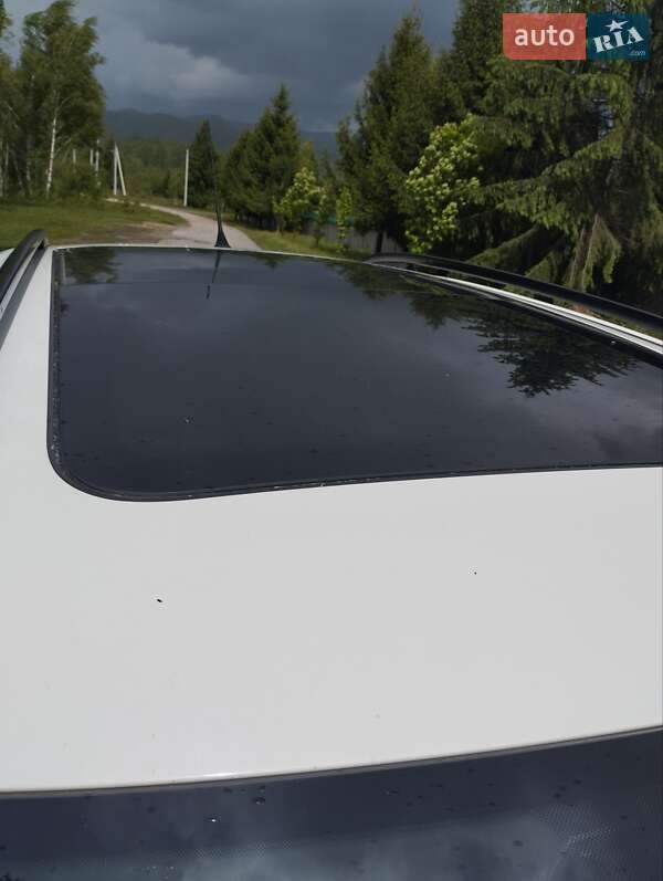 Позашляховик / Кросовер Volkswagen Tiguan 2011 в Тячеві