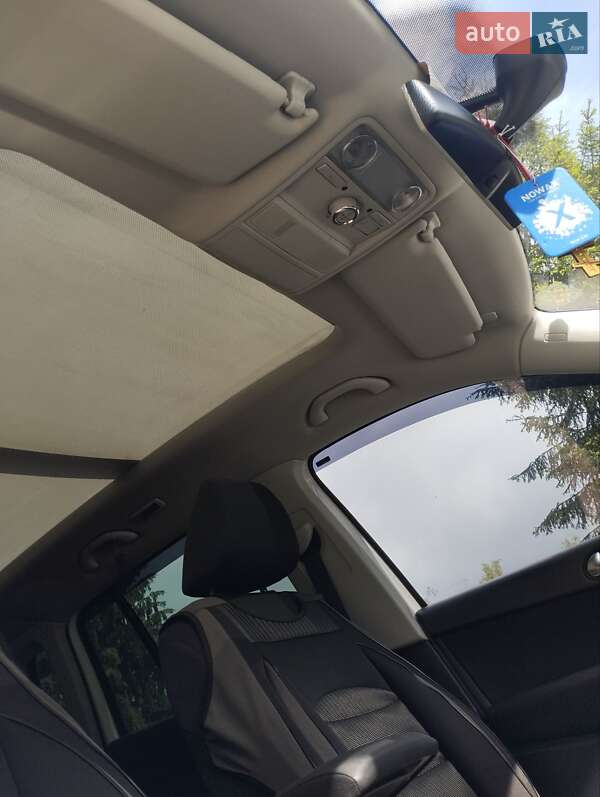 Позашляховик / Кросовер Volkswagen Tiguan 2011 в Тячеві