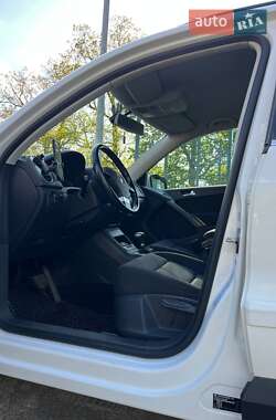 Позашляховик / Кросовер Volkswagen Tiguan 2008 в 