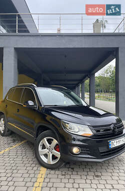 Позашляховик / Кросовер Volkswagen Tiguan 2011 в 