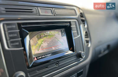 Внедорожник / Кроссовер Volkswagen Tiguan 2015 в 