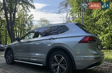 Внедорожник / Кроссовер Volkswagen Tiguan 2020 в 