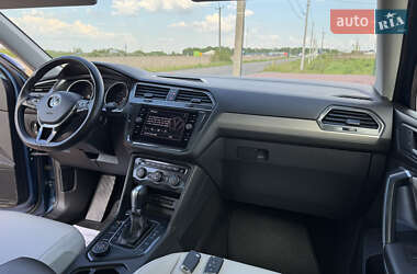 Позашляховик / Кросовер Volkswagen Tiguan 2019 в 
