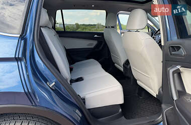 Позашляховик / Кросовер Volkswagen Tiguan 2019 в 