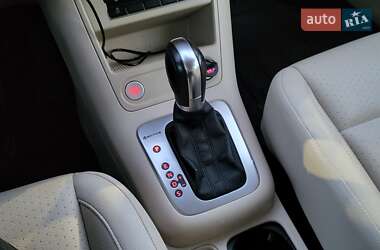 Позашляховик / Кросовер Volkswagen Tiguan 2013 в 