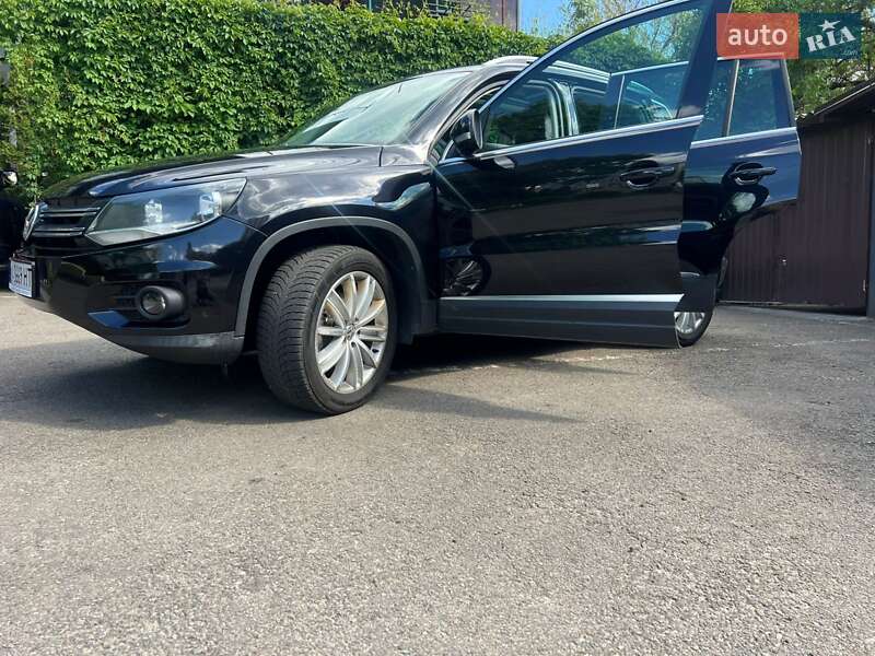Внедорожник / Кроссовер Volkswagen Tiguan 2014 в Киеве