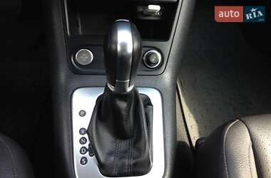 Внедорожник / Кроссовер Volkswagen Tiguan 2015 в 