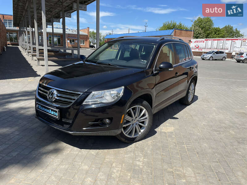 Внедорожник / Кроссовер Volkswagen Tiguan 2008 в 