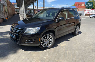 Внедорожник / Кроссовер Volkswagen Tiguan 2008 в 