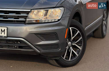 Позашляховик / Кросовер Volkswagen Tiguan 2019 в 