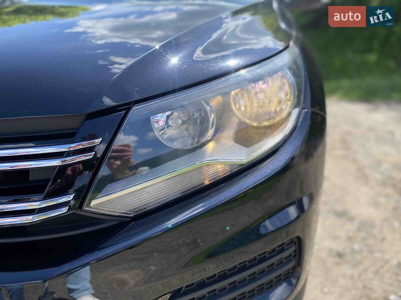 Позашляховик / Кросовер Volkswagen Tiguan 2015 в Києві