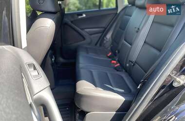 Внедорожник / Кроссовер Volkswagen Tiguan 2015 в 