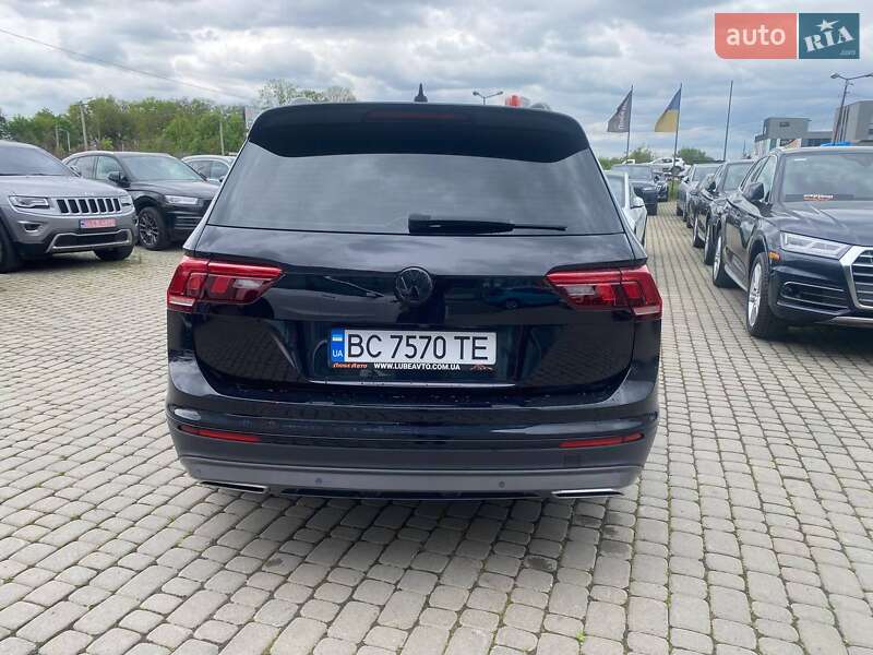 Внедорожник / Кроссовер Volkswagen Tiguan 2017 в Львове