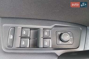 Внедорожник / Кроссовер Volkswagen Tiguan 2021 в 