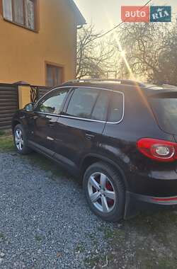 Внедорожник / Кроссовер Volkswagen Tiguan 2010 в 