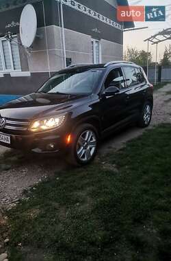 Позашляховик / Кросовер Volkswagen Tiguan 2013 в Чернівцях