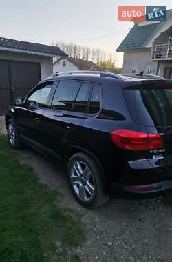 Внедорожник / Кроссовер Volkswagen Tiguan 2013 в 