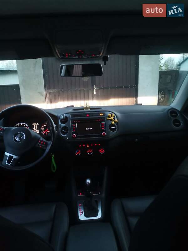 Внедорожник / Кроссовер Volkswagen Tiguan 2013 в Черновцах