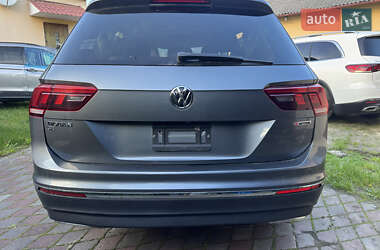 Внедорожник / Кроссовер Volkswagen Tiguan 2019 в 