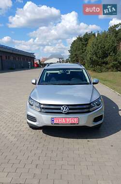 Внедорожник / Кроссовер Volkswagen Tiguan 2016 в Костополе