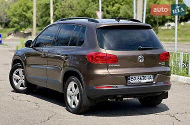 Внедорожник / Кроссовер Volkswagen Tiguan 2011 в 