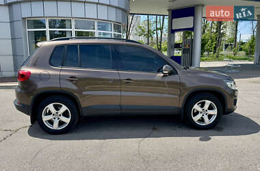 Внедорожник / Кроссовер Volkswagen Tiguan 2011 в 