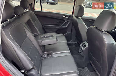 Внедорожник / Кроссовер Volkswagen Tiguan 2019 в 