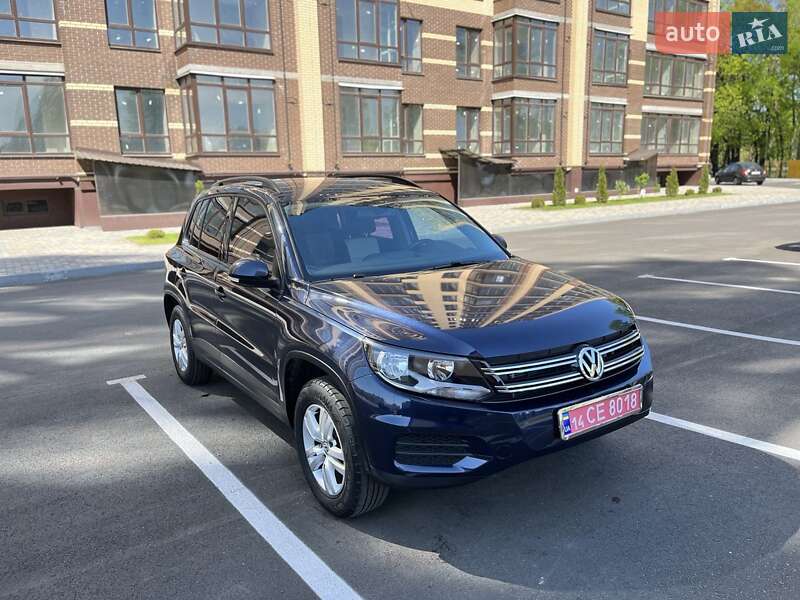 Позашляховик / Кросовер Volkswagen Tiguan 2015 в Чернігові