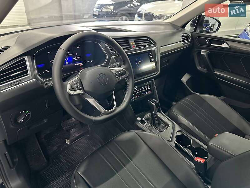 Внедорожник / Кроссовер Volkswagen Tiguan 2024 в Каменском