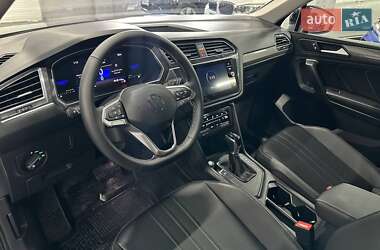 Внедорожник / Кроссовер Volkswagen Tiguan 2024 в 