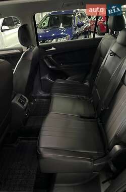 Внедорожник / Кроссовер Volkswagen Tiguan 2024 в 