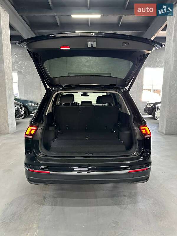 Внедорожник / Кроссовер Volkswagen Tiguan 2024 в Каменском