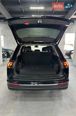 Внедорожник / Кроссовер Volkswagen Tiguan 2024 в 