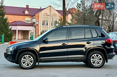 Внедорожник / Кроссовер Volkswagen Tiguan 2017 в 