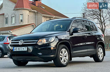 Внедорожник / Кроссовер Volkswagen Tiguan 2017 в 