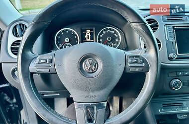 Внедорожник / Кроссовер Volkswagen Tiguan 2017 в 