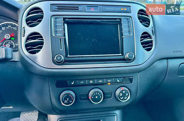 Внедорожник / Кроссовер Volkswagen Tiguan 2017 в 