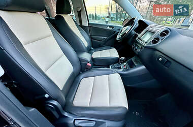 Внедорожник / Кроссовер Volkswagen Tiguan 2017 в 