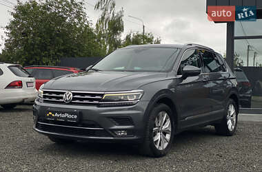 Внедорожник / Кроссовер Volkswagen Tiguan 2020 в 