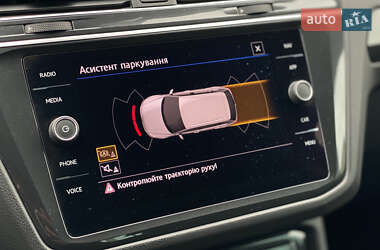 Внедорожник / Кроссовер Volkswagen Tiguan 2020 в 