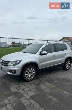 Внедорожник / Кроссовер Volkswagen Tiguan 2012 в Ужгороде