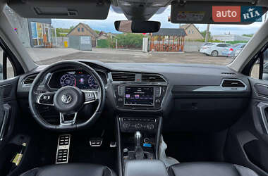 Внедорожник / Кроссовер Volkswagen Tiguan 2017 в 